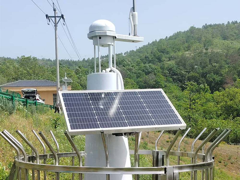 太陽能供電系統(tǒng)：為邊坡滑坡GNSS監(jiān)測(cè)注入“綠色守護(hù)力”